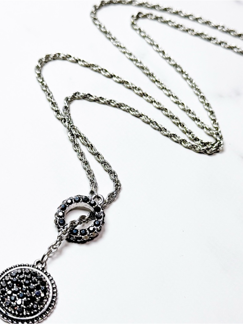 💕2/$30 Silver Tone Lariat Necklace Black Rhinestone Pendant Long Chain